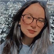 Hola! Soy Andrea y tengo 17 años. Estoy cursando bachillerato y tengo una media de 8,2. Me gusta mucho explicar lo que se y me es fácil enseñar, ya que enseño mis trucos y anécdotas. Me encantaría dar clases a niños y niñas de primaria y ESO